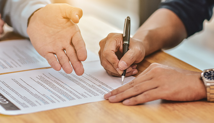 La clause illicite du contrat peut être modifiée par la personne publique